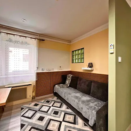Real Apartament Pécs
